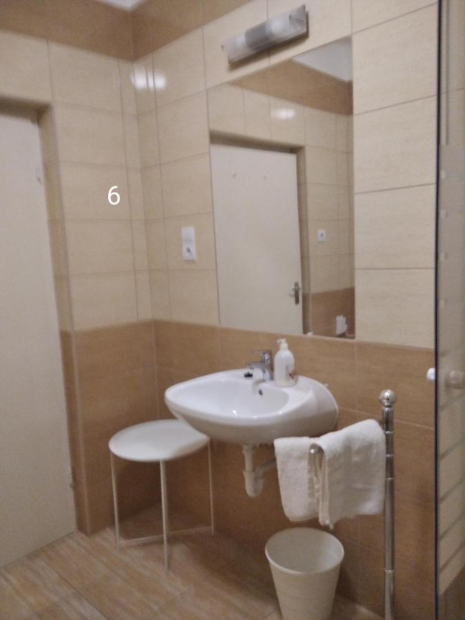 Andi-Haz Hotel Hajdúszoboszló Eksteriør billede