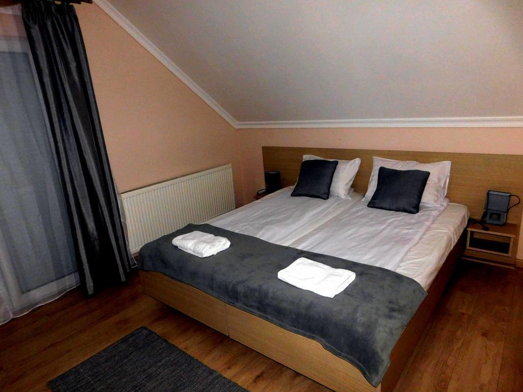 Andi-Haz Hotel Hajdúszoboszló Eksteriør billede