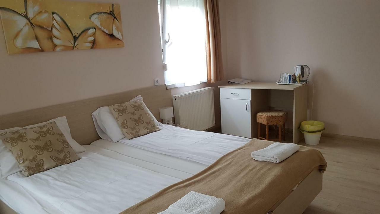 Andi-Haz Hotel Hajdúszoboszló Eksteriør billede